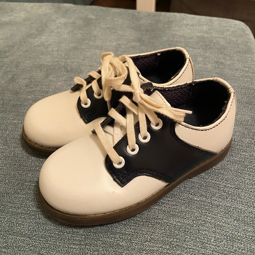 Stride Rite Black Saddle Shoe